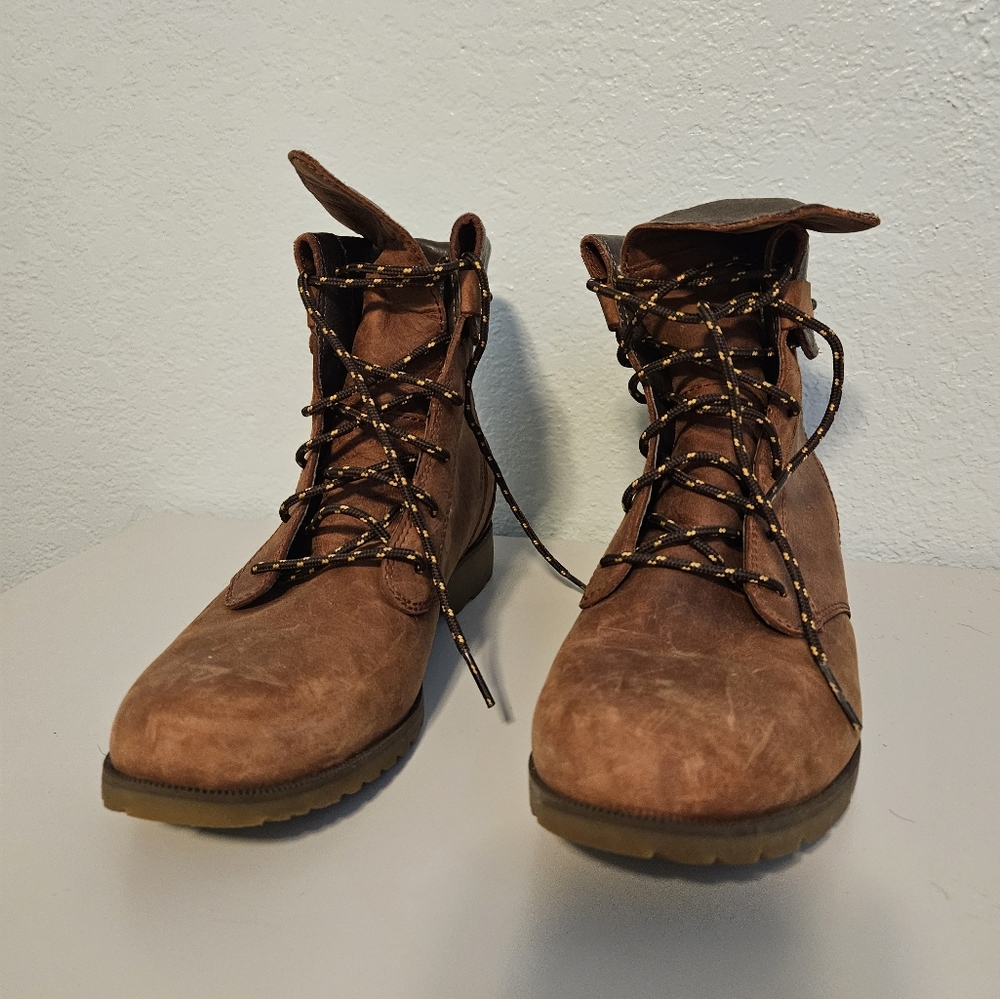 Teva Delavina boots